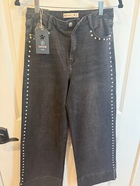 Women's Black Stud-Trim Jeans